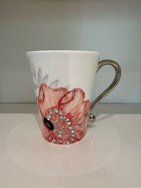 Prouna Corsage Mug - Bone China Cup with Swarovski Crystals